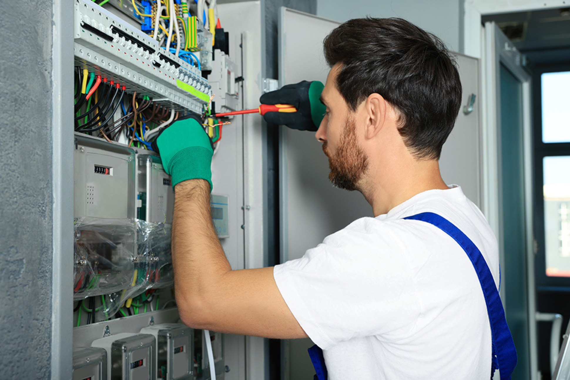 Nieder&shy;spannungs&shy;anlagen bei Elektro Heil GmbH in Koblenz